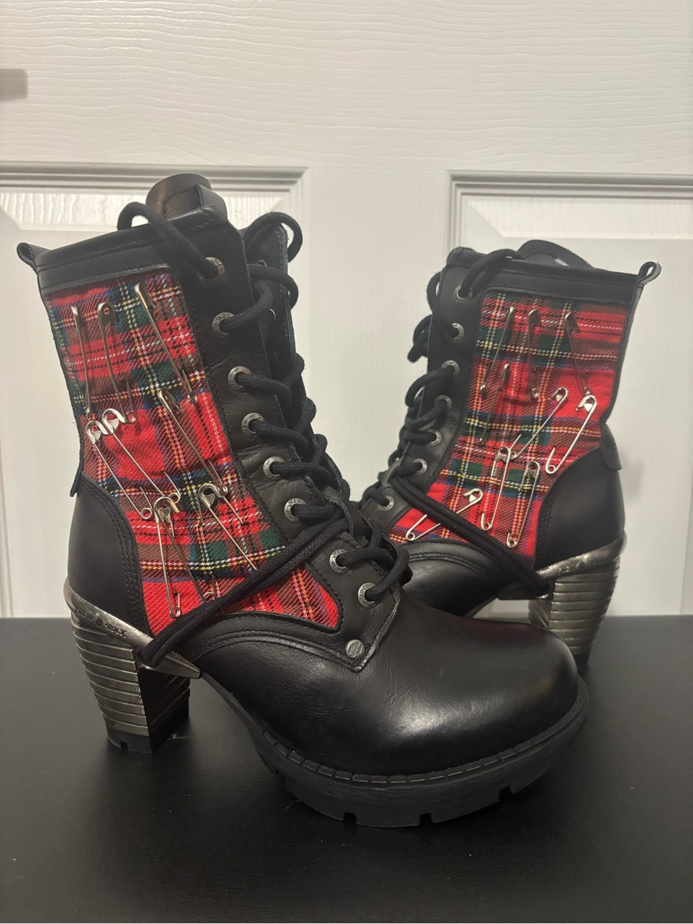 New Rock M-TR027 Plaid Boots